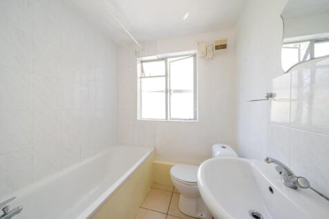 67f3f8b70a358-l-1277