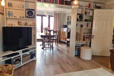 Lounge to Dining 