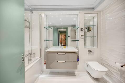 Main Ensuite