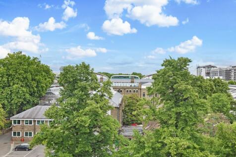 KFHBronwen_Court_-_1