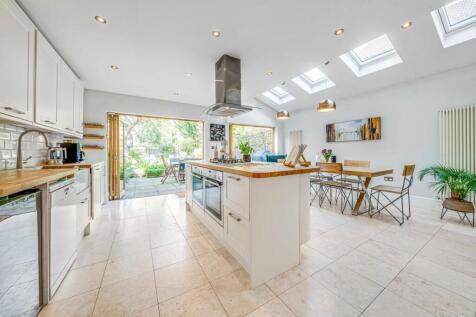 KFH-67_Hopton_Road-4