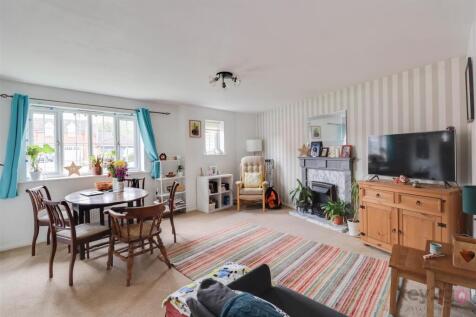 Living Room / Diner