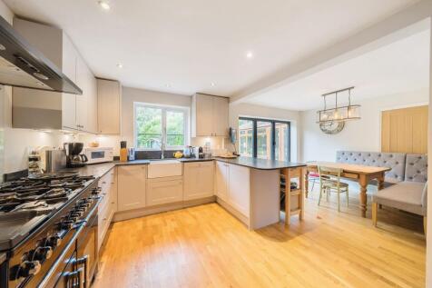 Kitchen/Dining