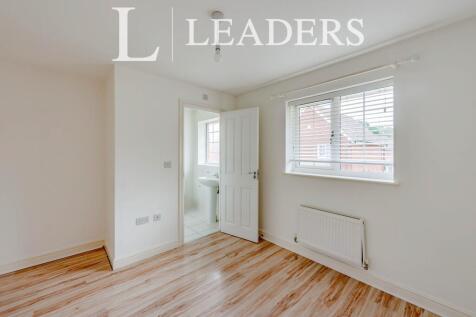 Primary Bedroom / Ensuite