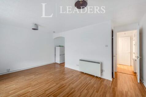 2. Living Room/Bedroom