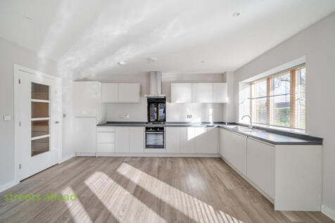 fff890f3-48a2-42c...