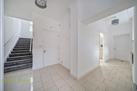 76677678-c8f0-4b8...