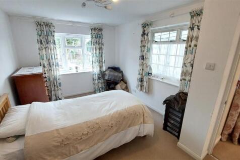 Bedroom /