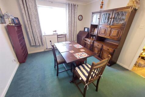 Dining Room / GF