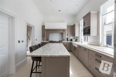 Kitchen/Breakfast Rm