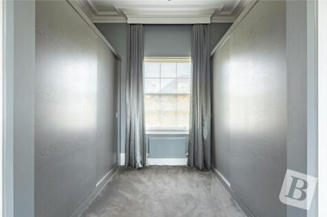 Walk In Wardrobe