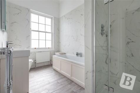Jack &amp; Jill En Suite