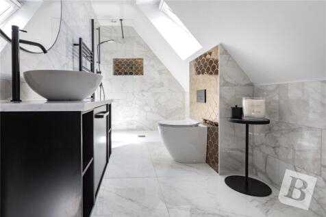 Master En-Suite