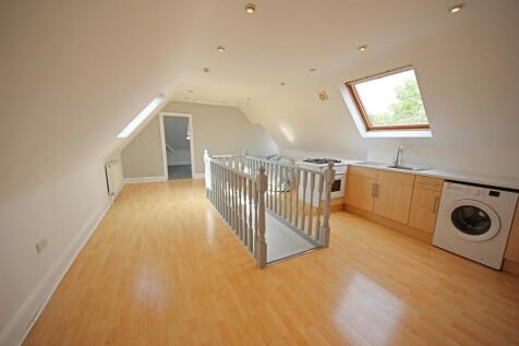 Lounge/Kitchen area