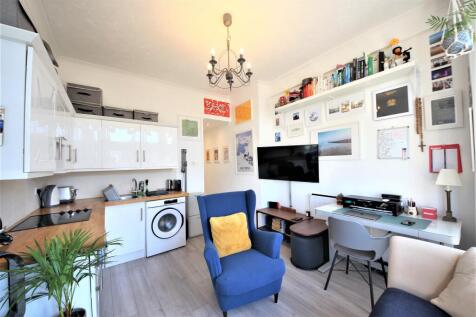 Living/Kitchen Area