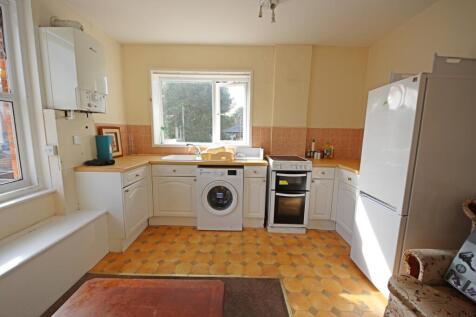 Open plan kitchen lo