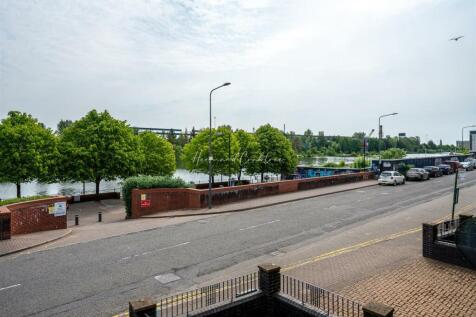Schooner Way, Cardiff Bay, HernCrabtree (20).jpg
