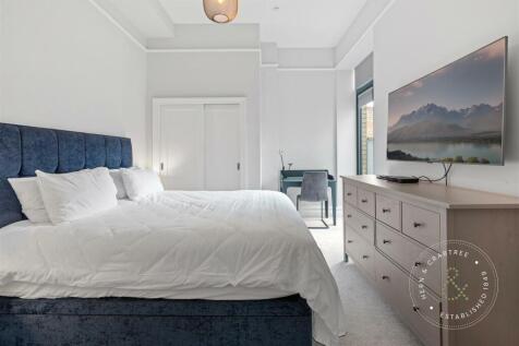 Kestral Mews, Cathedral Road, Hern Crabtree (14).j