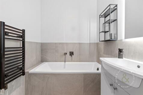 Kestral Mews, Cathedral Road, Hern Crabtree (12).j