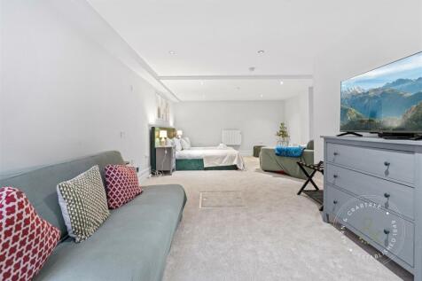Kestral Mews, Cathedral Road, Hern Crabtree (21).j