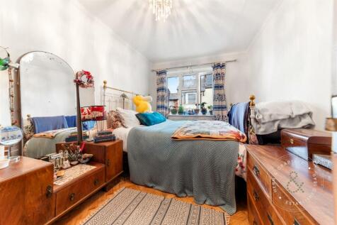 Melrose-Court-01.jpg