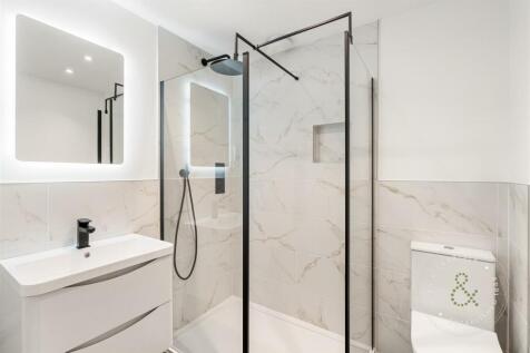 Cathedral Road, Apt 3, HernCrabtree (15).jpg
