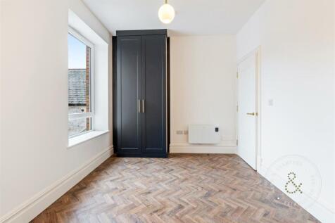 Apartment 4 Bedroom..jpg