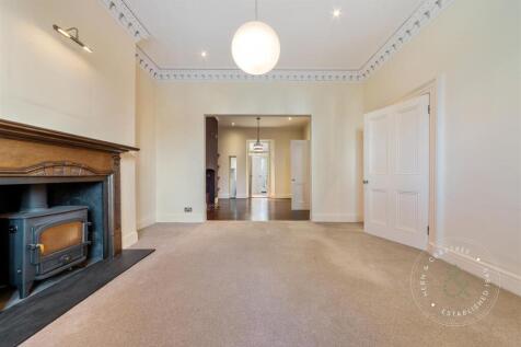 Romilly-Crescent-03.jpg