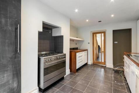 Romilly-Crescent-20.jpg