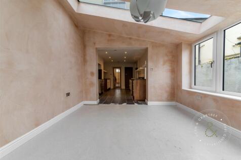 Romilly-Crescent-22.jpg