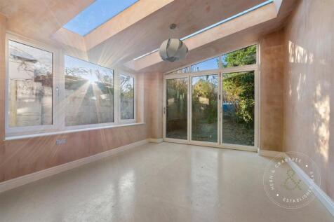 Romilly-Crescent-11.jpg