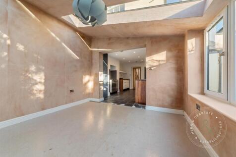 Romilly-Crescent-13.jpg