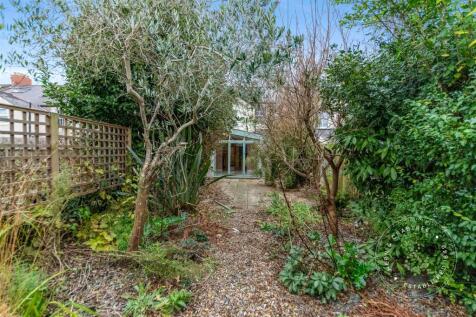 Romilly-Crescent-25.jpg