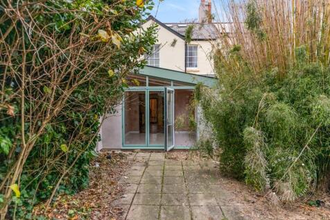 Romilly-Crescent-26.jpg