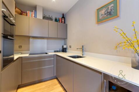 St-Winefrides-Appt1-13.jpg