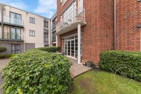 St-Winefrides-Appt1-17.jpg