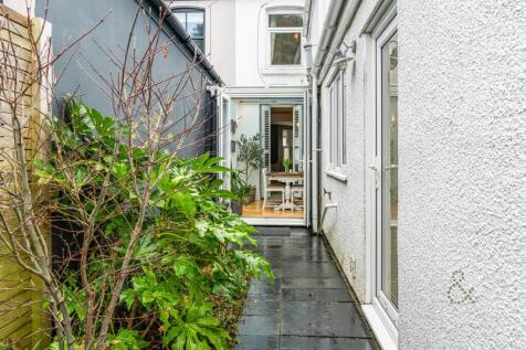 Fairleigh Road, Pontcanna, HernCrabtree (15).jpg
