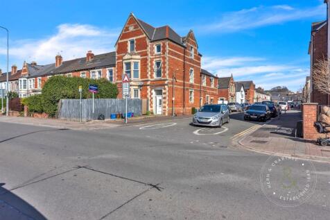 Cowbridge-Road-East-18.jpg