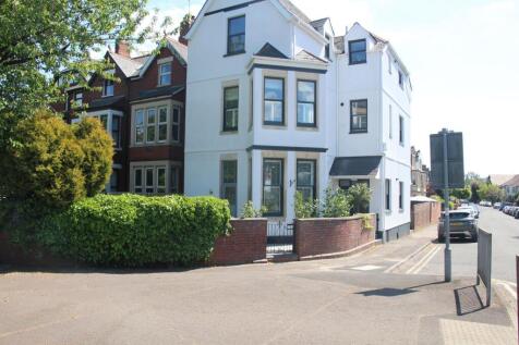 Exterior LLandaff House.jpg