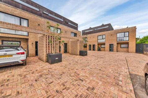 Conway-Mews-03.jpg