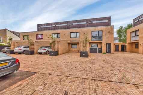 Conway-Mews-04.jpg
