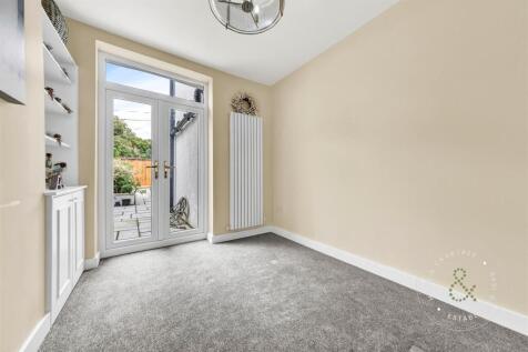 Fairleigh-Road-04.jpg