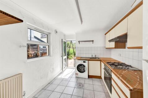 Avoca-Place-15.jpg