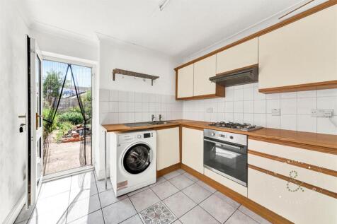 Avoca-Place-16.jpg