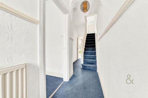 Avoca-Place-10.jpg