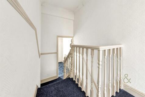 Avoca-Place-03.jpg