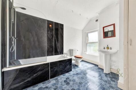 Avoca-Place-06.jpg