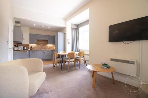 Flat 13, 74-76 Cathedral House-5.jpg