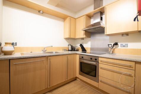 Flat 12, 74-76 Cathedral House-4.jpg