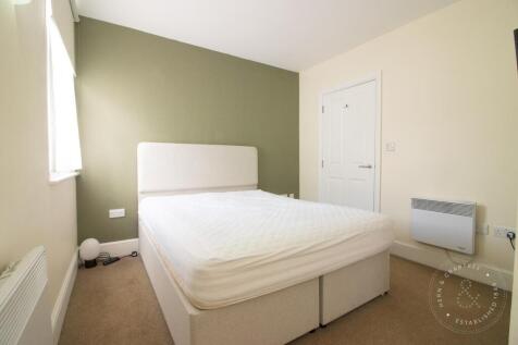 Flat 12, 74-76 Cathedral House-3.jpg